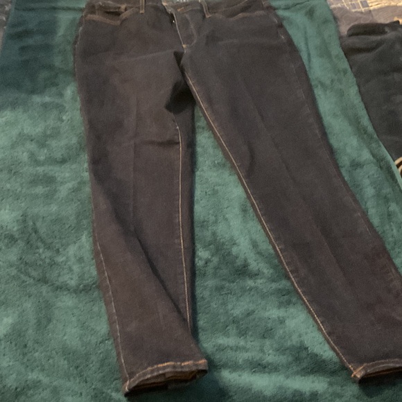 NYDJ Women's Dark Jeans Lift Tuck Skinny.  Like new  Dark denim - Picture 1 of 2